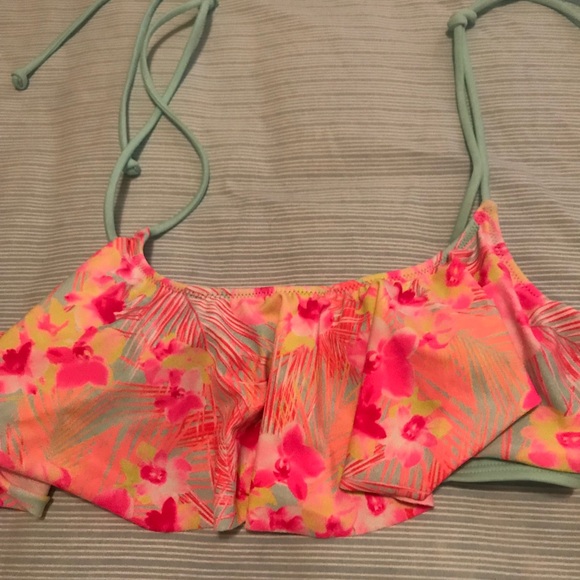 VS PINK Bikini top - Picture 1 of 3